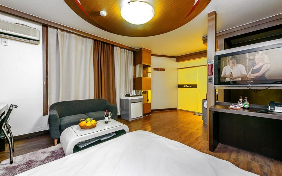 Mk Hotel Йосу Экстерьер фото